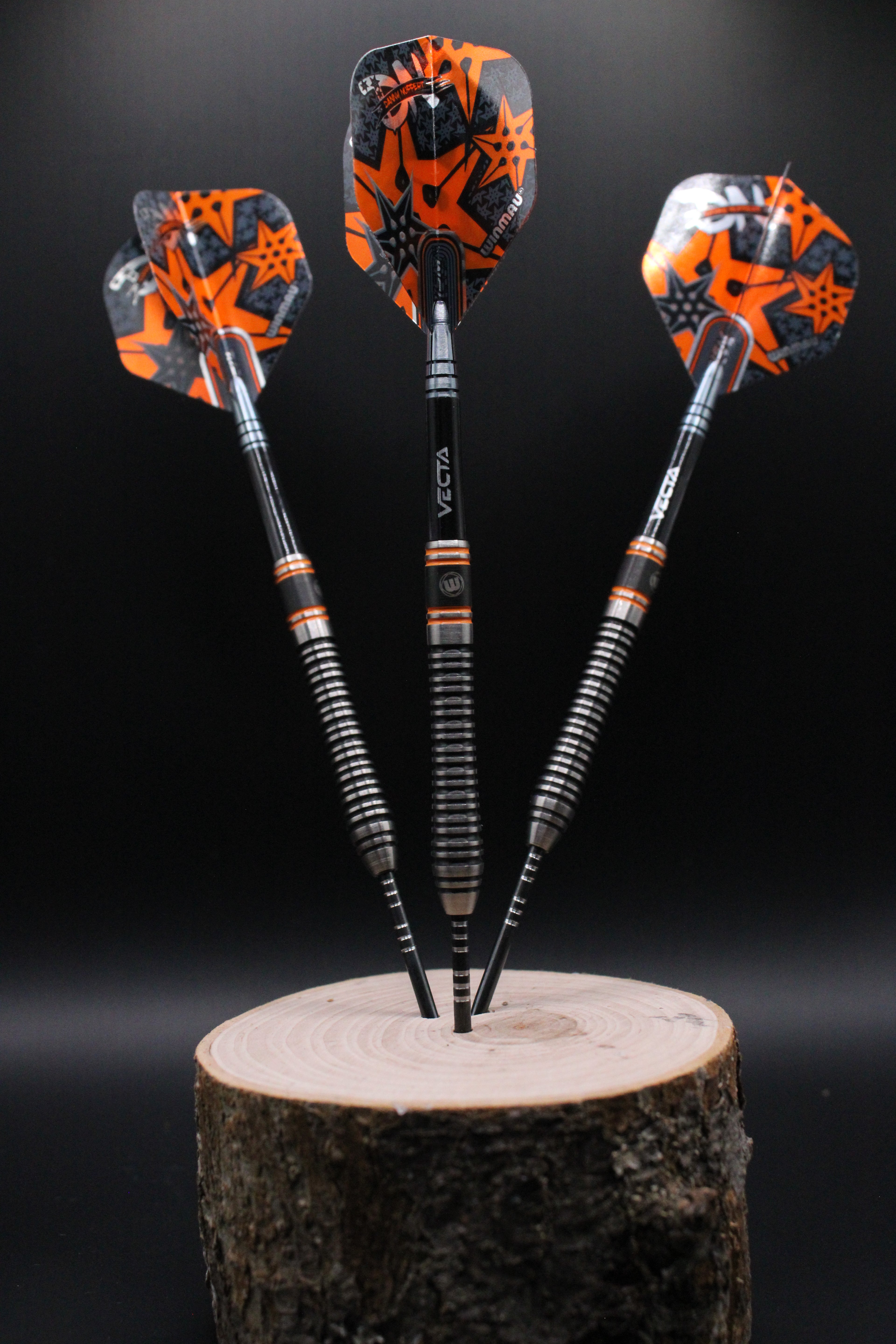 A) Winmau Danny Noppert 2.0 90% - 23 gram